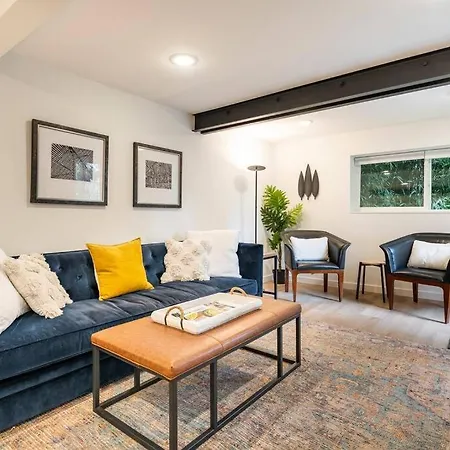 Modern, New & Industrial In Georgetown Villa